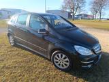 Mercedes-Benz B 160 BlueEFFICIENCY - - Mercedes-Benz B 160: Blueefficiency