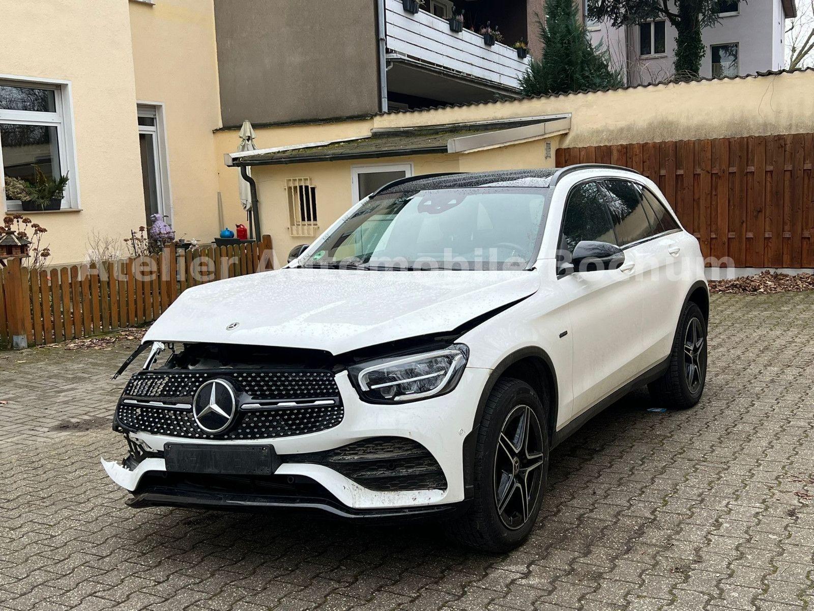 Mercedes-Benz GLC 300 de 4Matic AMG PANO NIGHT LED AHK VIRTUAL