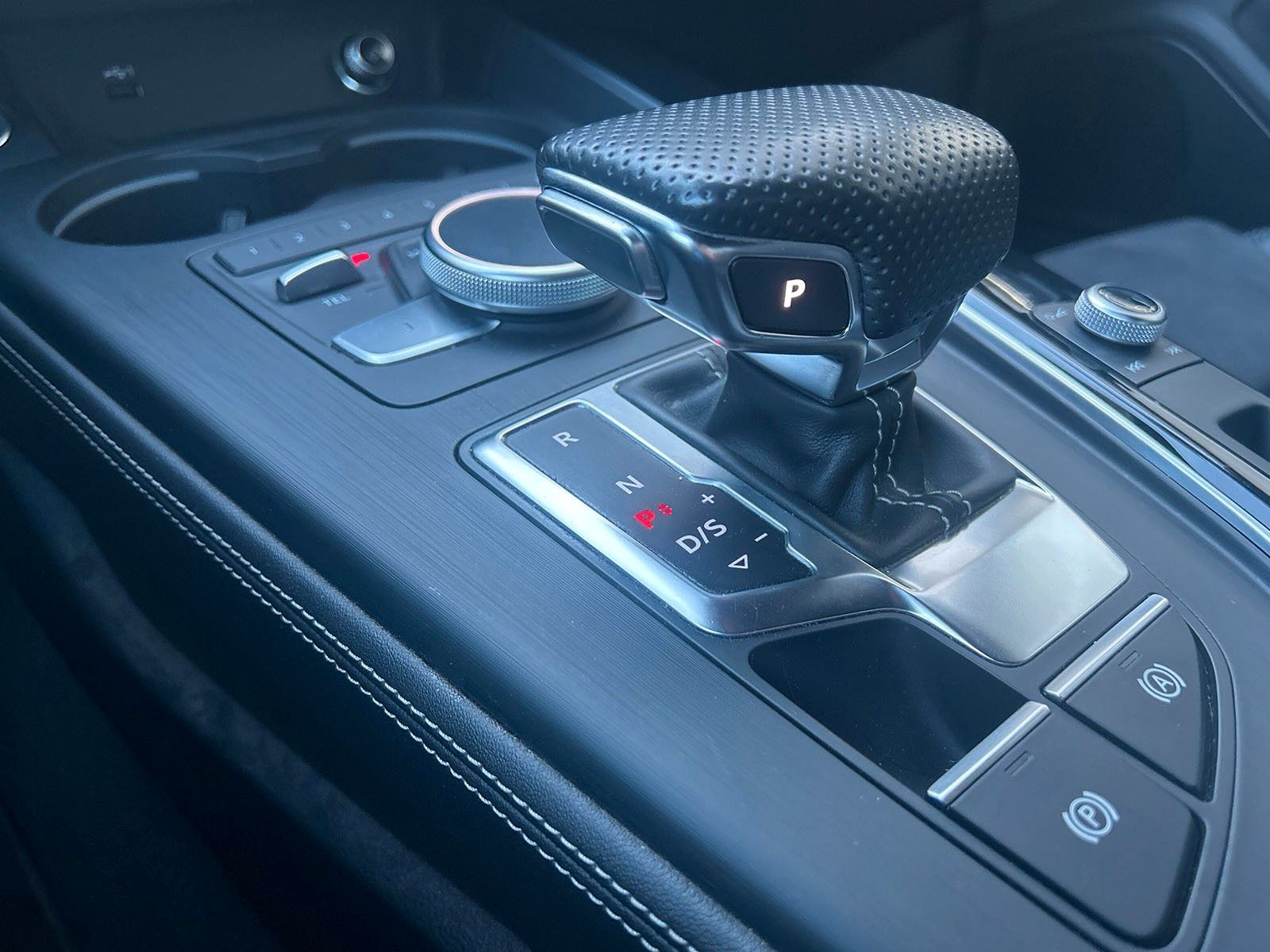 Fahrzeugabbildung Audi A5 Sportback*LED*Ambiente*CarPlay*Soundsystem*