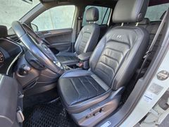VW Tiguan Highline 4Motion 2,0TDI R-Line Standheizu