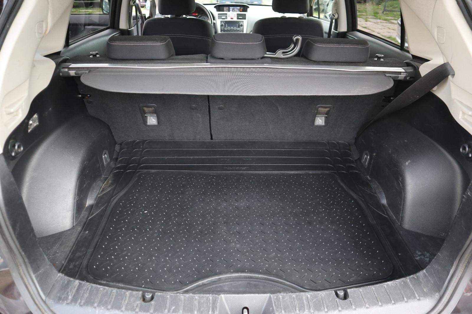 Subaru XV 2012 — photo 15
