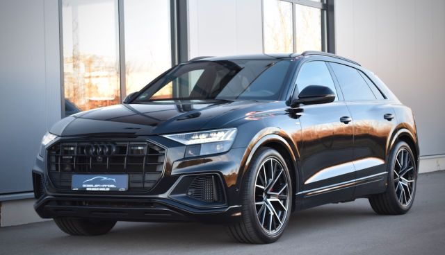 Audi Q8 55TFSI QUATTRO S-LINE APPLE AMBIENTE GARANTIE