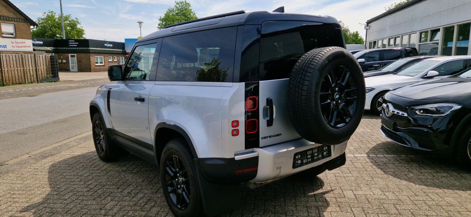 Land Rover Defender 90 P300 2.0i Panorama 360Kam foto 4