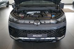 VW Tiguan 1.5 eTSI R-Line | LED Plus | Navi | AHK VW Tiguan 1.5 eTSI R-Line | LED Plus | Navi | AHK