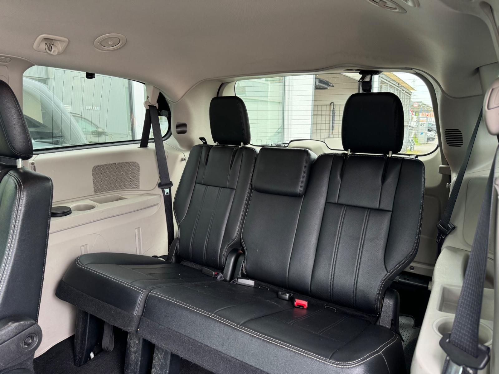 LANCIA VOYAGER SILVER 2.8 177 CH BVA 7 PLACES / CUIR / CLIM AUTO - 171300 km