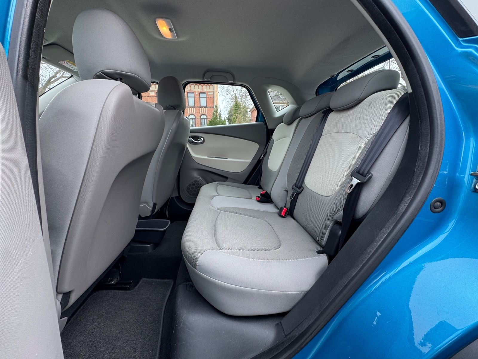 Captur *Temp*Radio*Klima*Elktr.Fenster*TüvNeu*