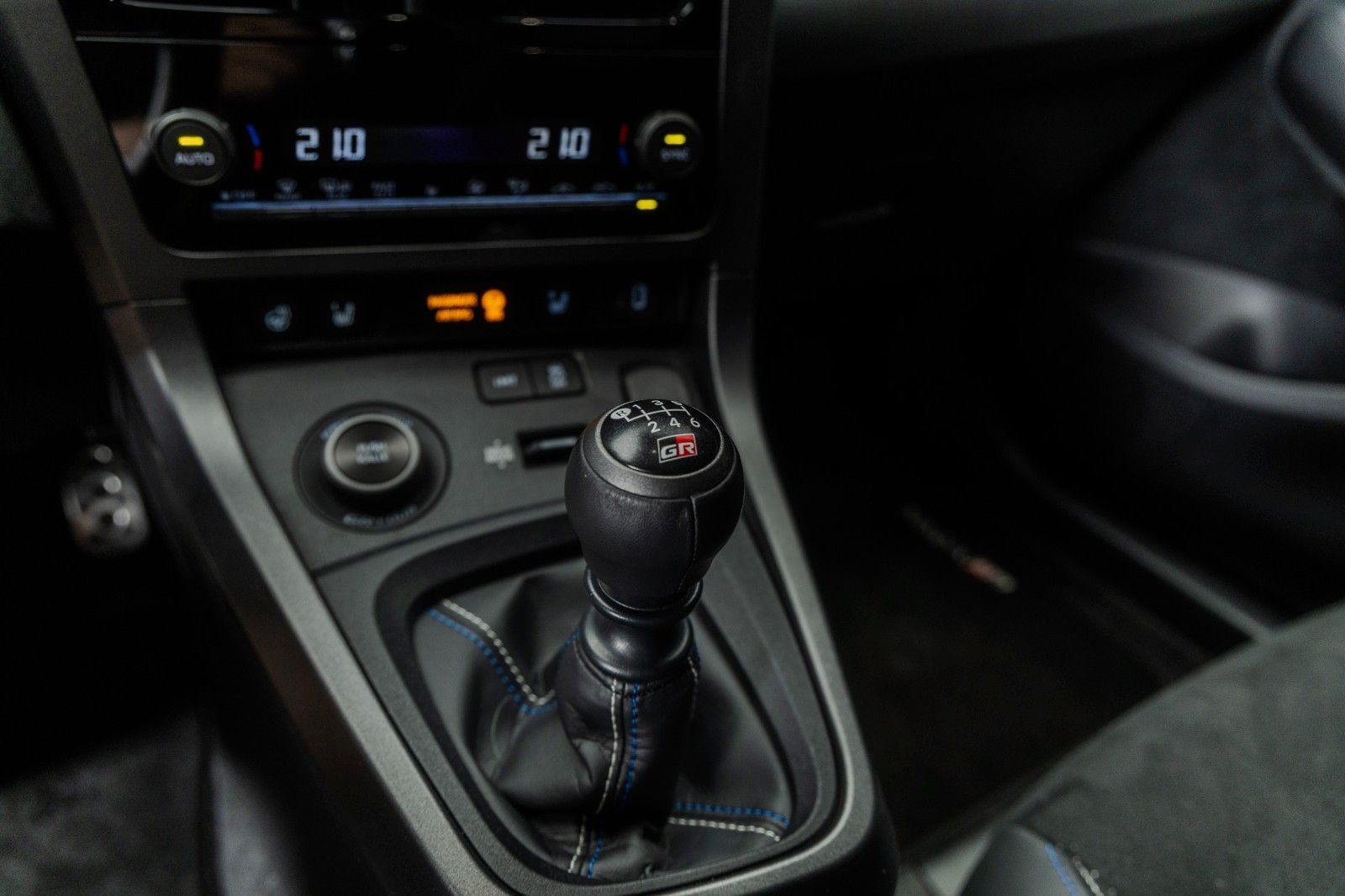 Fahrzeugabbildung Toyota Yaris 1.6-l-Turbo GR Rovanperä Edition