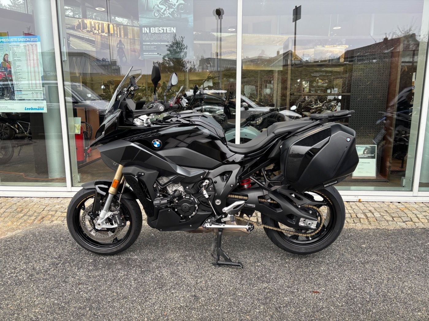 Fahrzeugabbildung BMW S 1000 XR Triple Black Koffersystem SC-Project S