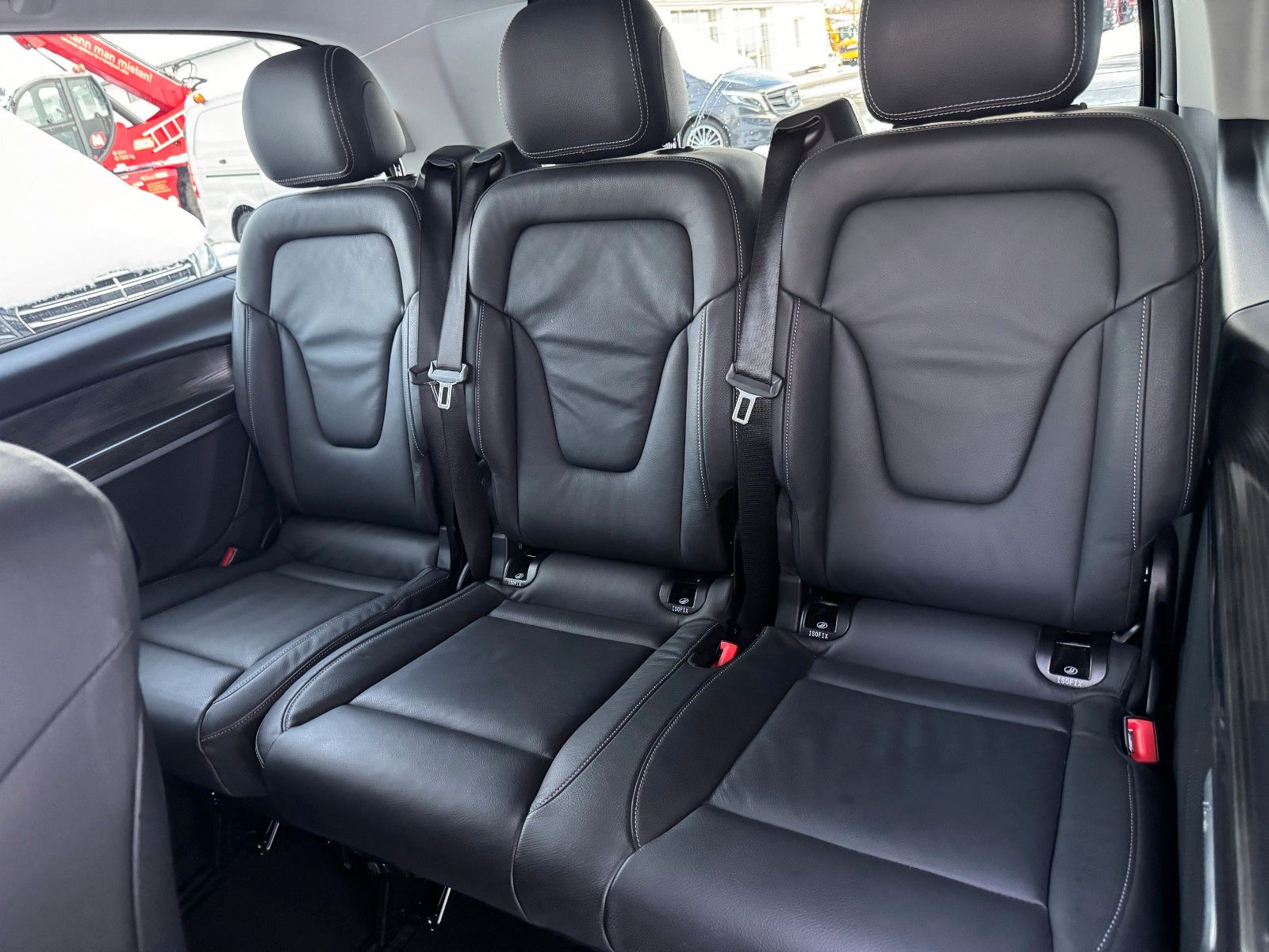 Fahrzeugabbildung Mercedes-Benz V 300 d 4MATIC AVA ED Extral Stdheiz 360Kam AHK