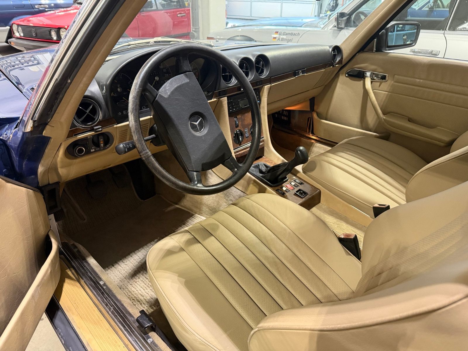 Fahrzeugabbildung Mercedes-Benz SL 300