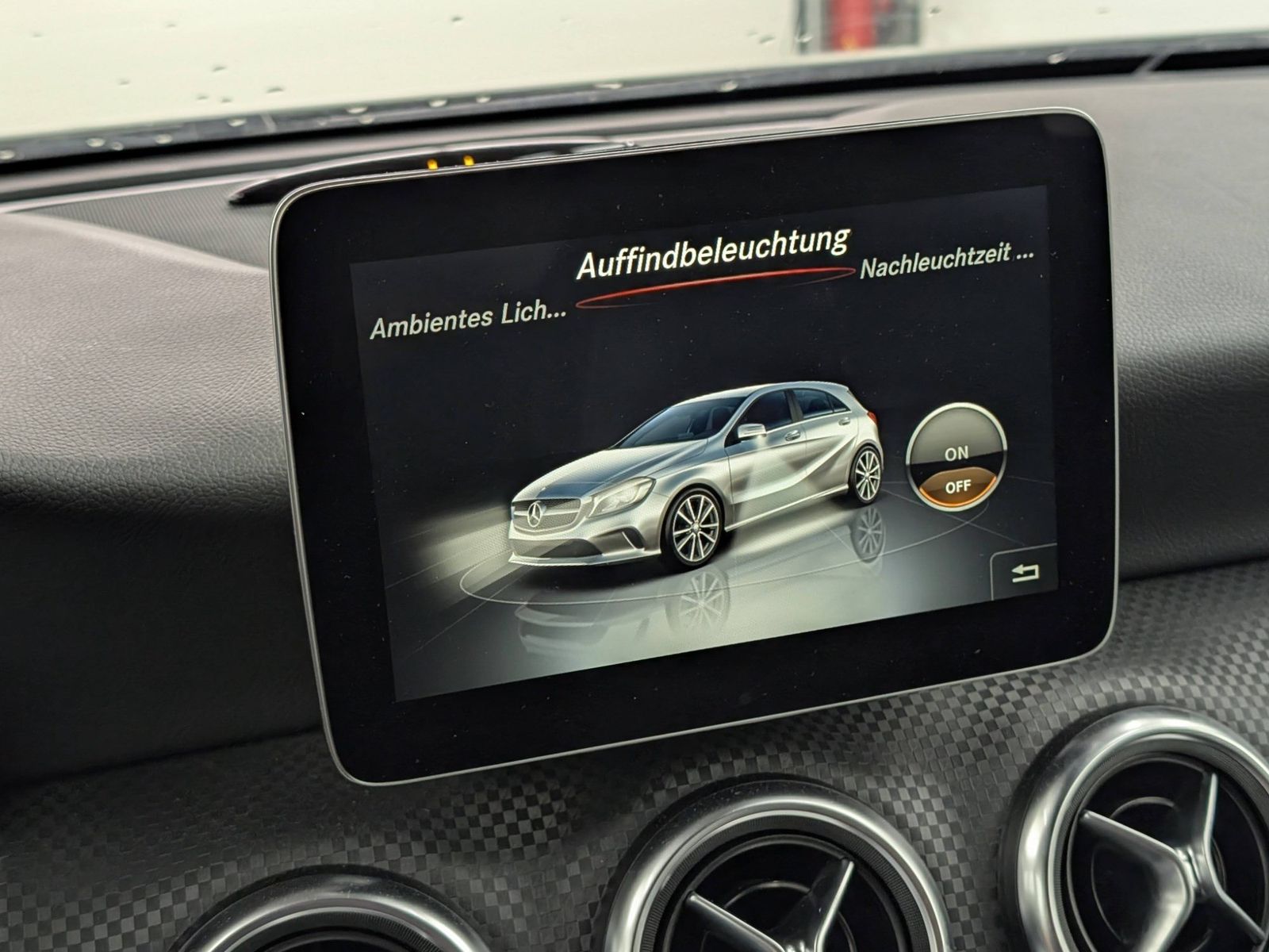 MERCEDES-BENZ A 180 1.6 Urban Navi LED Klima SHZ – Bild 30