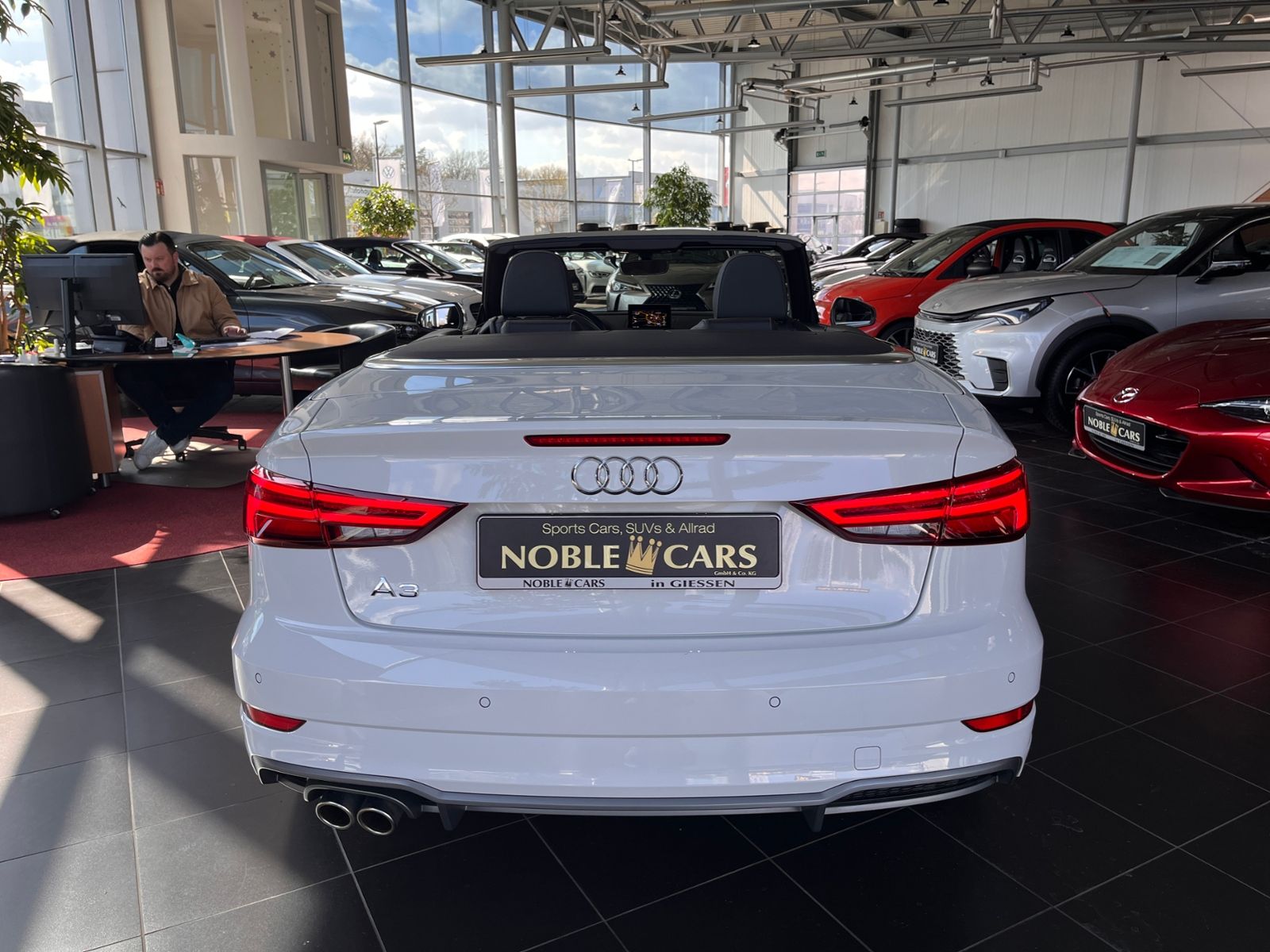 Fahrzeugabbildung Audi A3 Cabriolet 35 TFSI S line sport LED NAV PDC