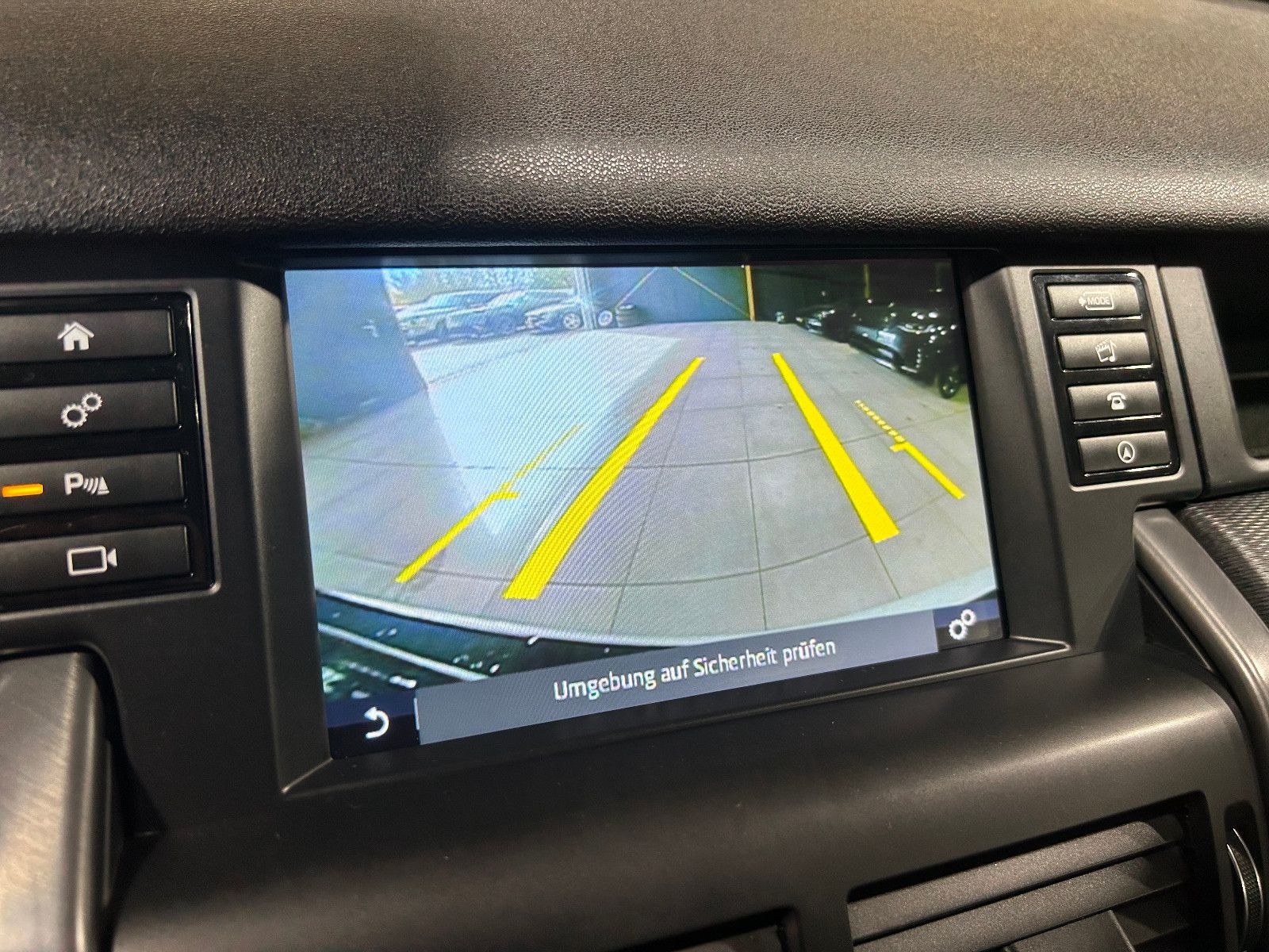 Fahrzeugabbildung Land Rover Discovery Sport SE AWD/KAMERA/NAVI/SHZ/PDC/