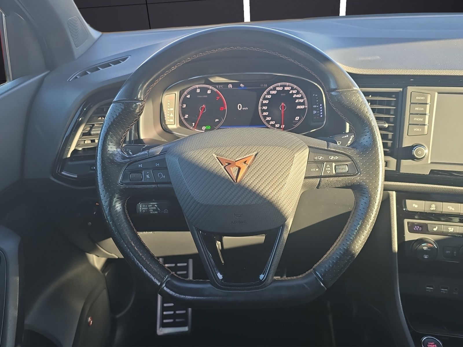 Fahrzeugabbildung CUPRA Ateca Basis 4Drive Klimatronik LM Panoramadach