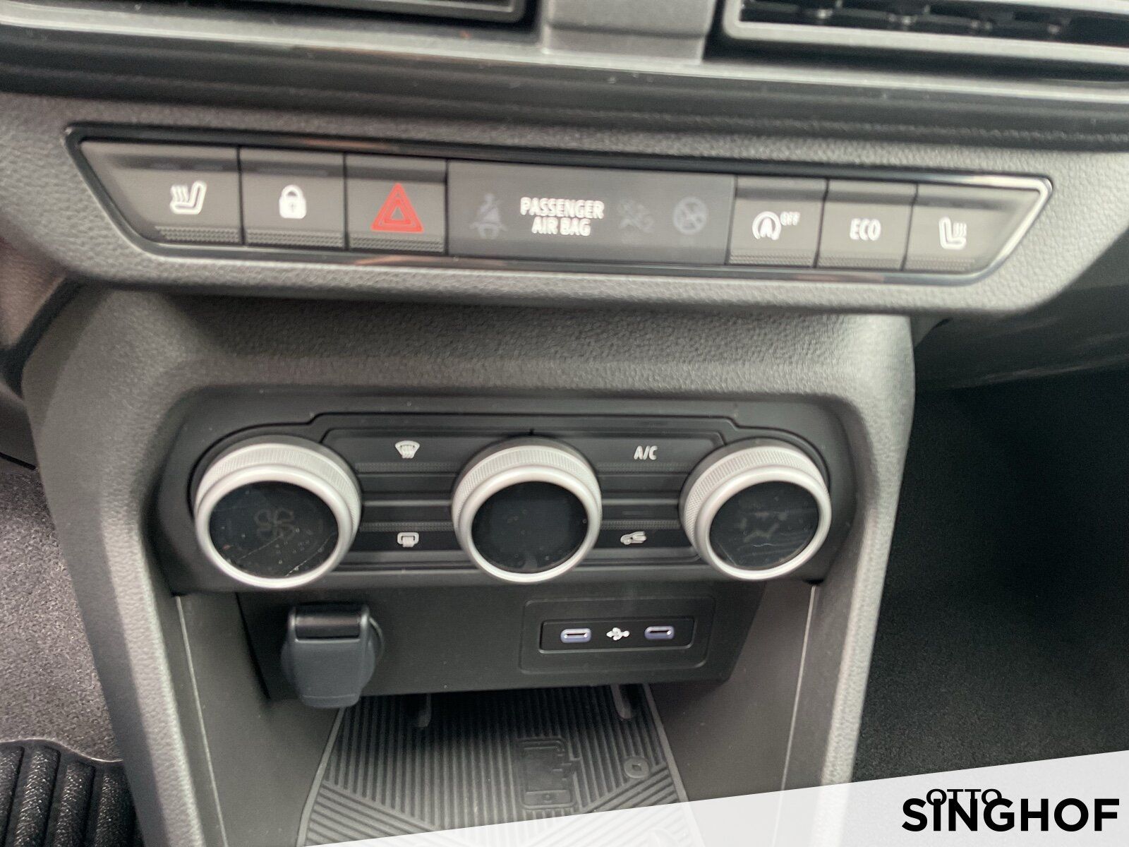 Fahrzeugabbildung Dacia Neuer Sandero Journey TCe 100