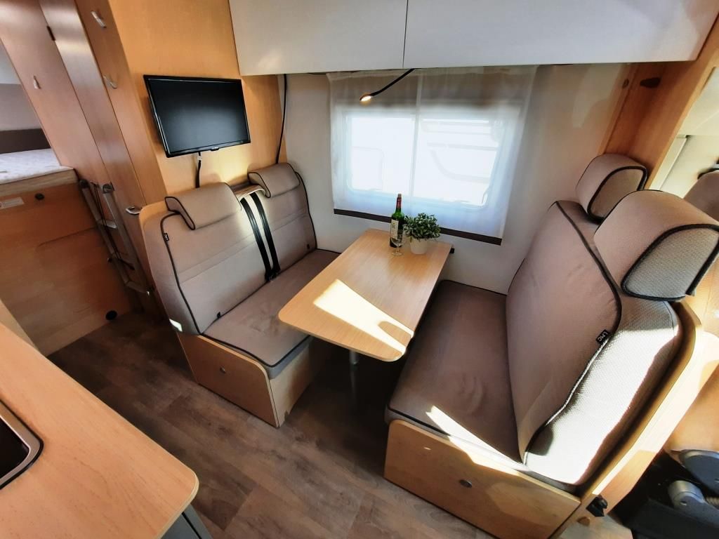 Fahrzeug Übersicht 9 Fahrzeugabbildung LMC Tourer A 690 G Verfüg./Sparen Sie 29.699,- €