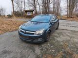 Opel Astra GTC  Bj.2010s - Opel Astra aus 2010: Gtc