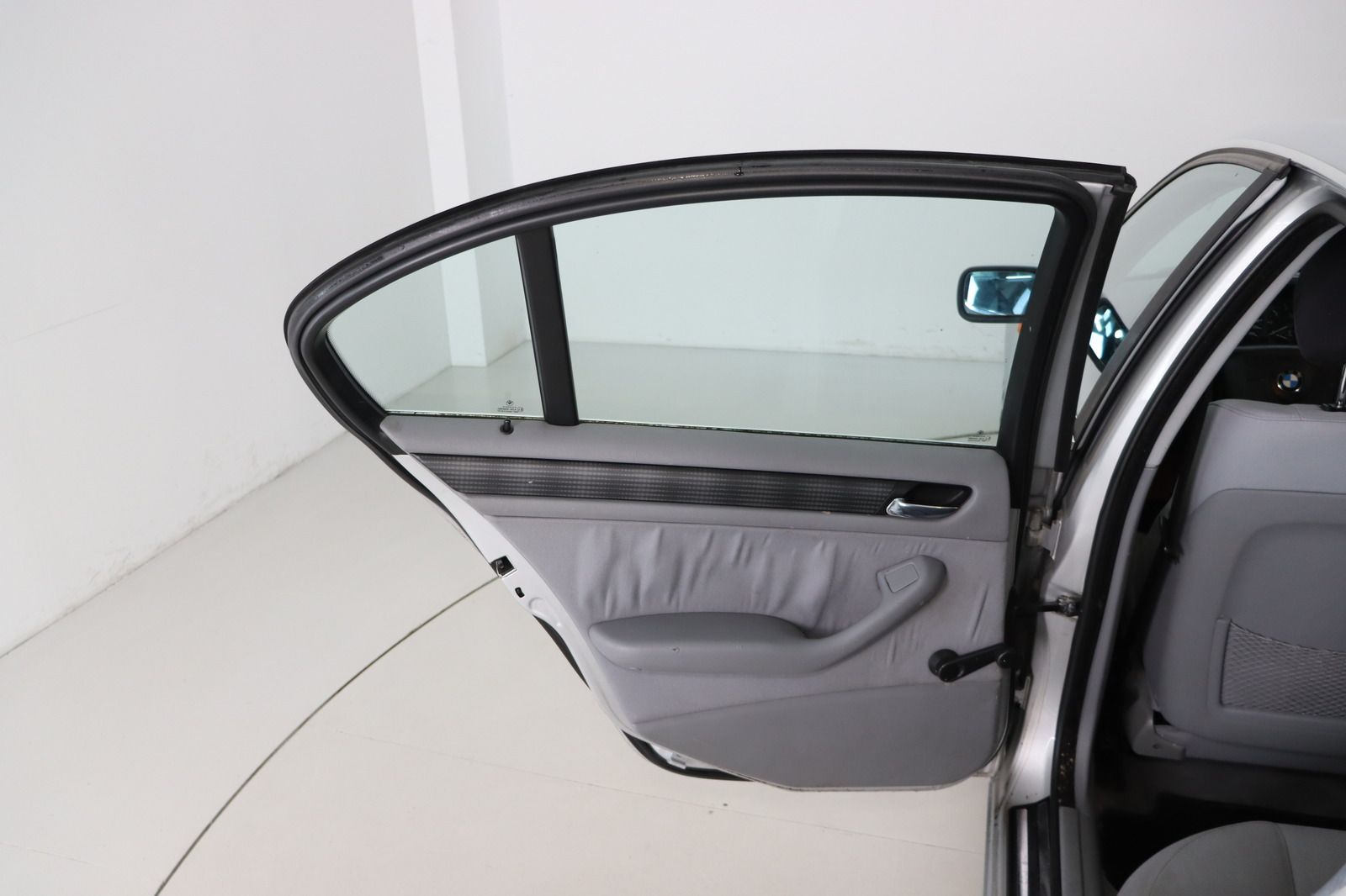 Fahrzeugabbildung BMW 320 i * Xenon * PDC * Klimaautom. *