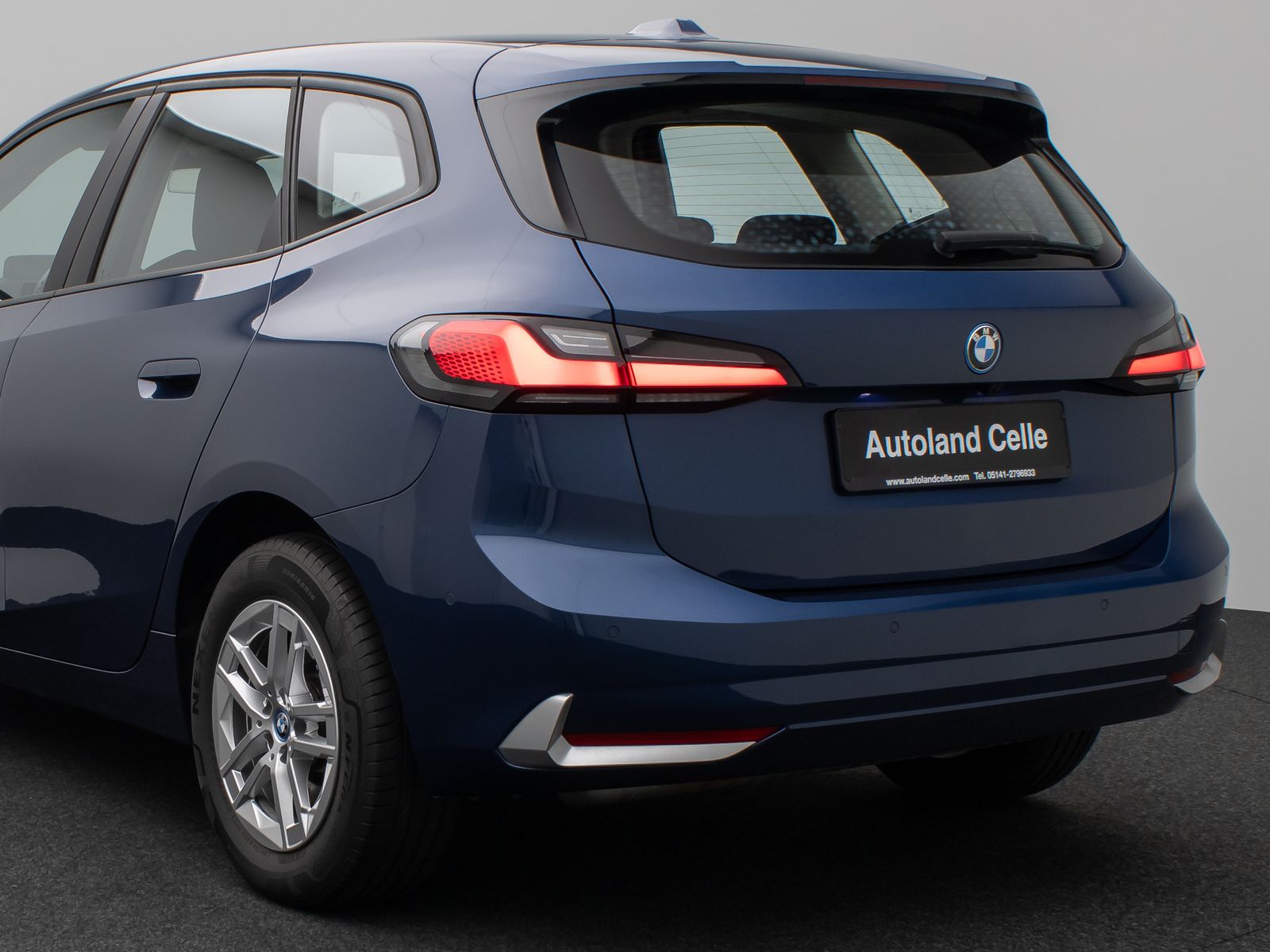 Fahrzeugabbildung BMW 225 Active Tourer  xD 360°HUD DAB H/K Sport LED