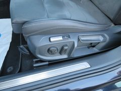 VW Arteon 2.0 TSI R-Line DSG LED Nav Ahk 19'' Busin VW Arteon 2.0 TSI R-Line DSG LED Nav Ahk 19'' Busin