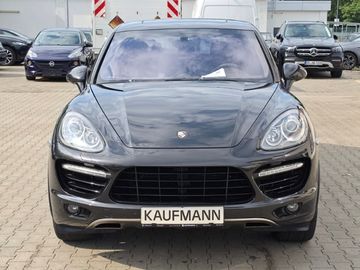 Porsche Cayenne - 2