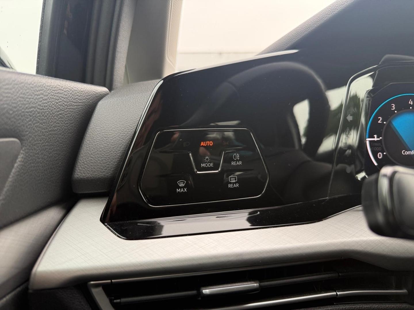 Volkswagen Golf 8 VIII Life 1.5 TSI Navi ACC Apple CarPlay, миниатюра 25
