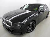 BMW 520i M Sport HeadUp Komfortsitze Sound 360°Kam - BMW 520 Gebrauchtwagen in Stuttgart