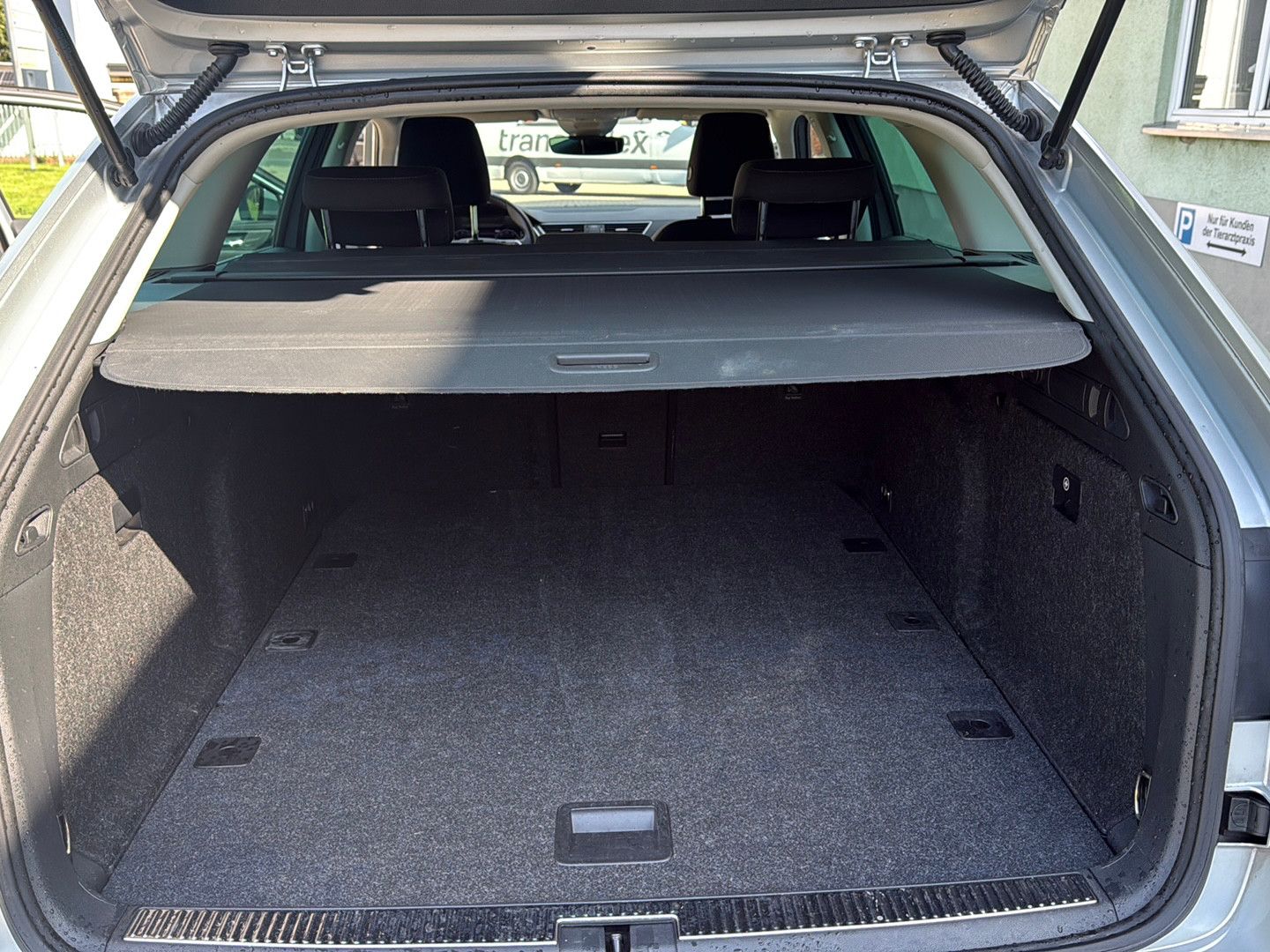 Fahrzeugabbildung SKODA Superb Combi / 1 Hd. unfallfrei
