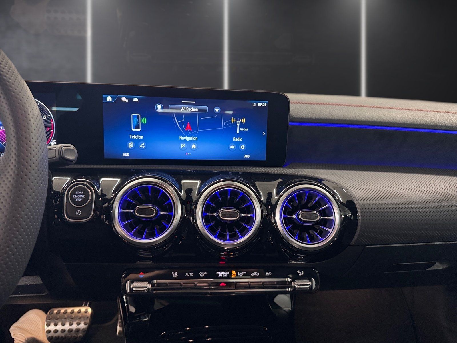 Fahrzeugabbildung Mercedes-Benz CLA 200 AMG*Pano*Distronic*360°*Totwink*CarPlay*