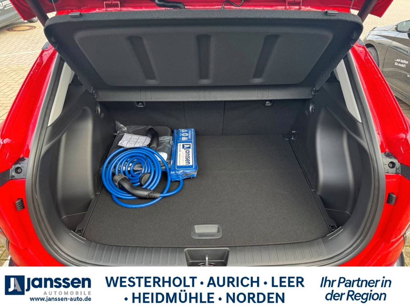 Fahrzeugabbildung Hyundai KONA SX2 EV 49kWh Trend Assistenz-Paket, el.Heck