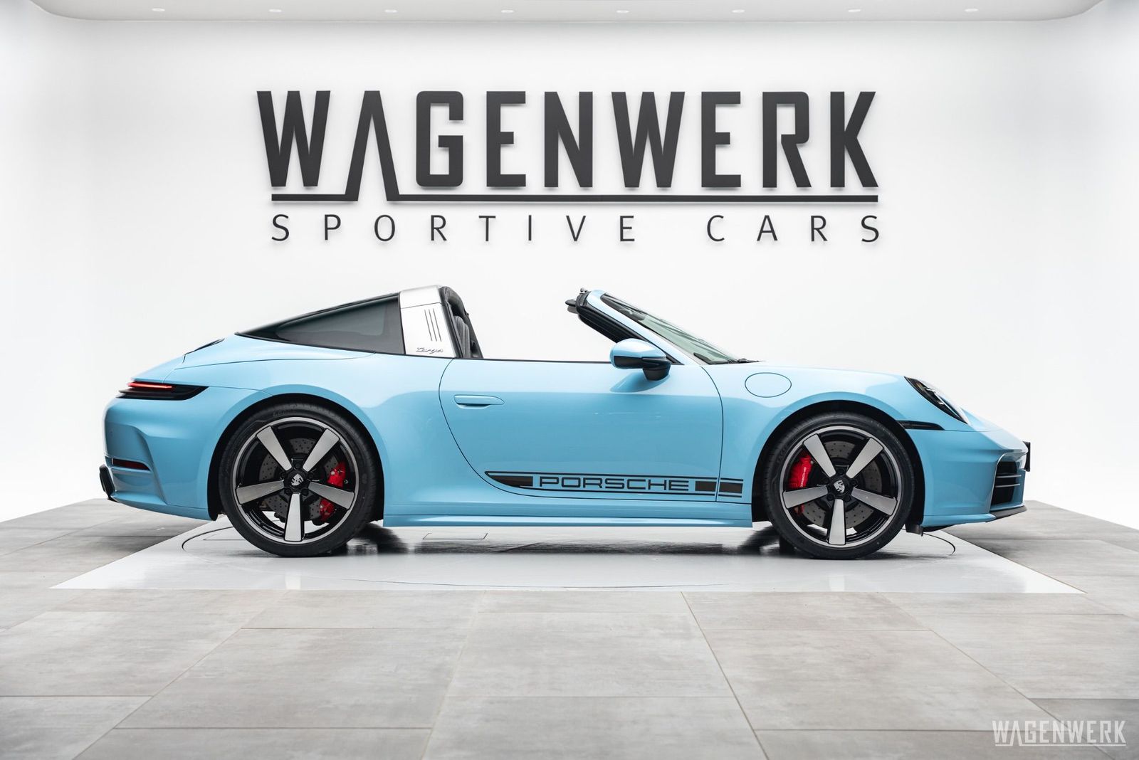 Porsche 911 992.2 TARGA 4S PTS GULFBLAU SPORTDESIGN INNO imagem 2