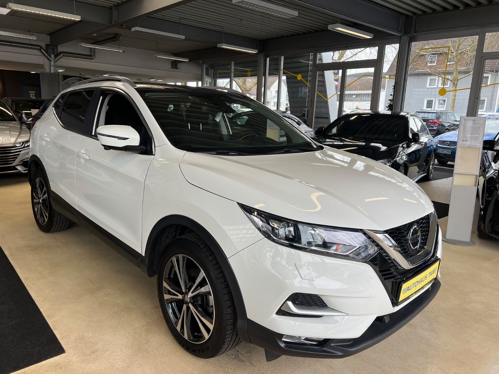 Fahrzeugabbildung Nissan Qashqai N-Connecta *1.HAND* NUR 22.005KM*