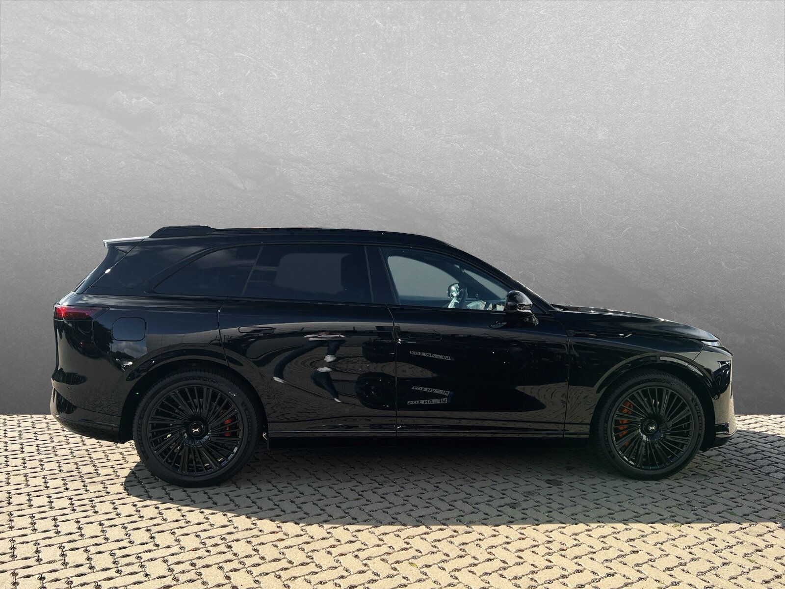 XPENG G9