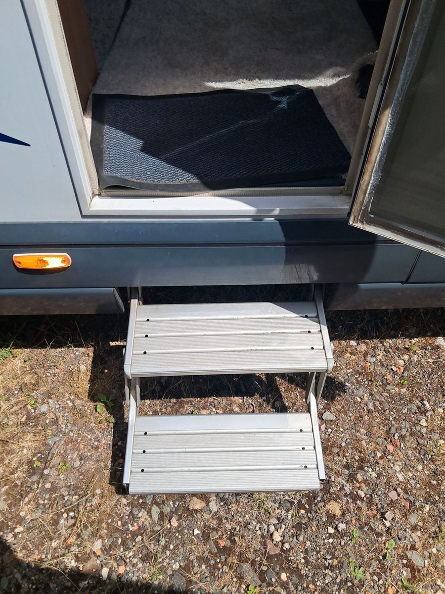 Fahrzeugabbildung Niesmann + Bischoff Arto 69 G Markise, Dachklima, Solaranlage