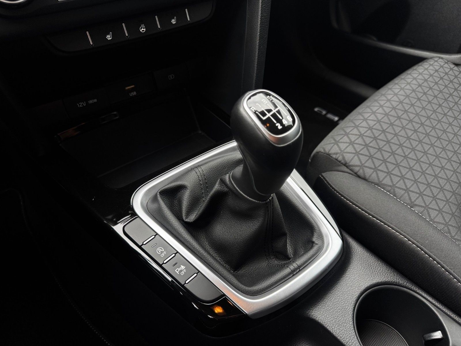 Fahrzeugabbildung Kia CEED 1.5T VIS KOMF NAV KAMERA SITZHEIZUNG 160PS