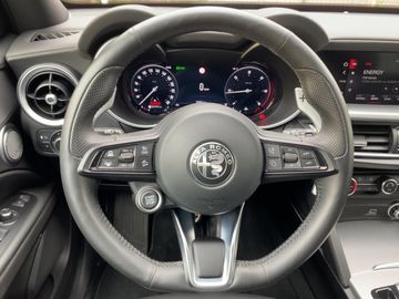 Alfa-Romeo Stelvio - 9
