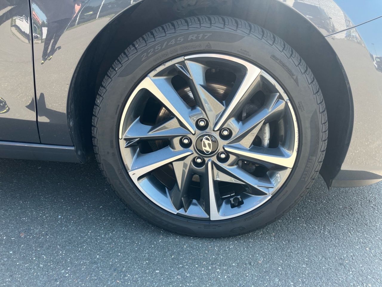 Fahrzeugabbildung Hyundai i30 DCT ADVANTAGE NAVI*LED*2Z-KLI*CARPL*SHZ*LHZ*