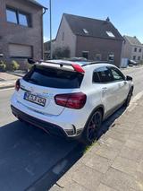 Mercedes-Benz GLA 45 AMG PGA Spoiler Aero Pano Sound 360 grad - Mercedes-Benz GLA 45 AMG von privat