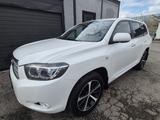 Toyota Highlander 7 Sitz  Aut Hybrid/Benzin Navi Kamera - Toyota Highlander mit Hybrid-Antrieb: Geländewagen