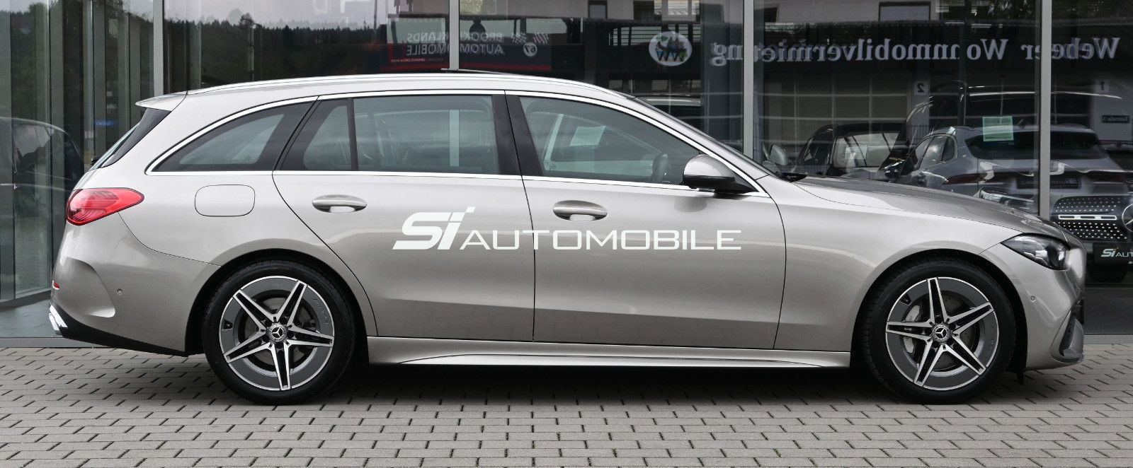 Fahrzeugabbildung Mercedes-Benz C 300 d T AMG Line °ACC°PANORAMA°WINTERPAKET°