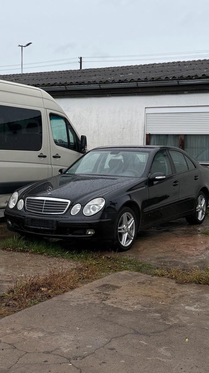 Mercedes-Benz E 200