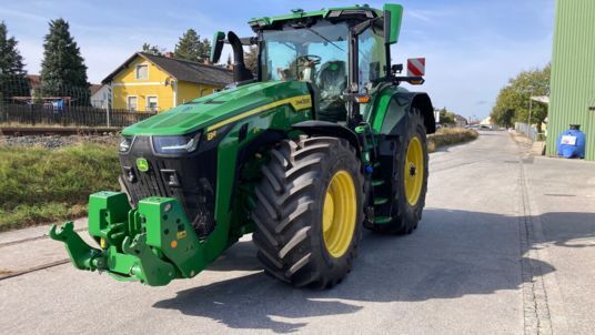 John Deere 8R370