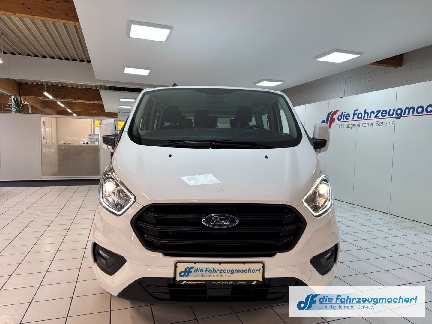 Fahrzeugabbildung Ford Transit Custom Tourneo Kombi 320 L2 Trend Dyn. K