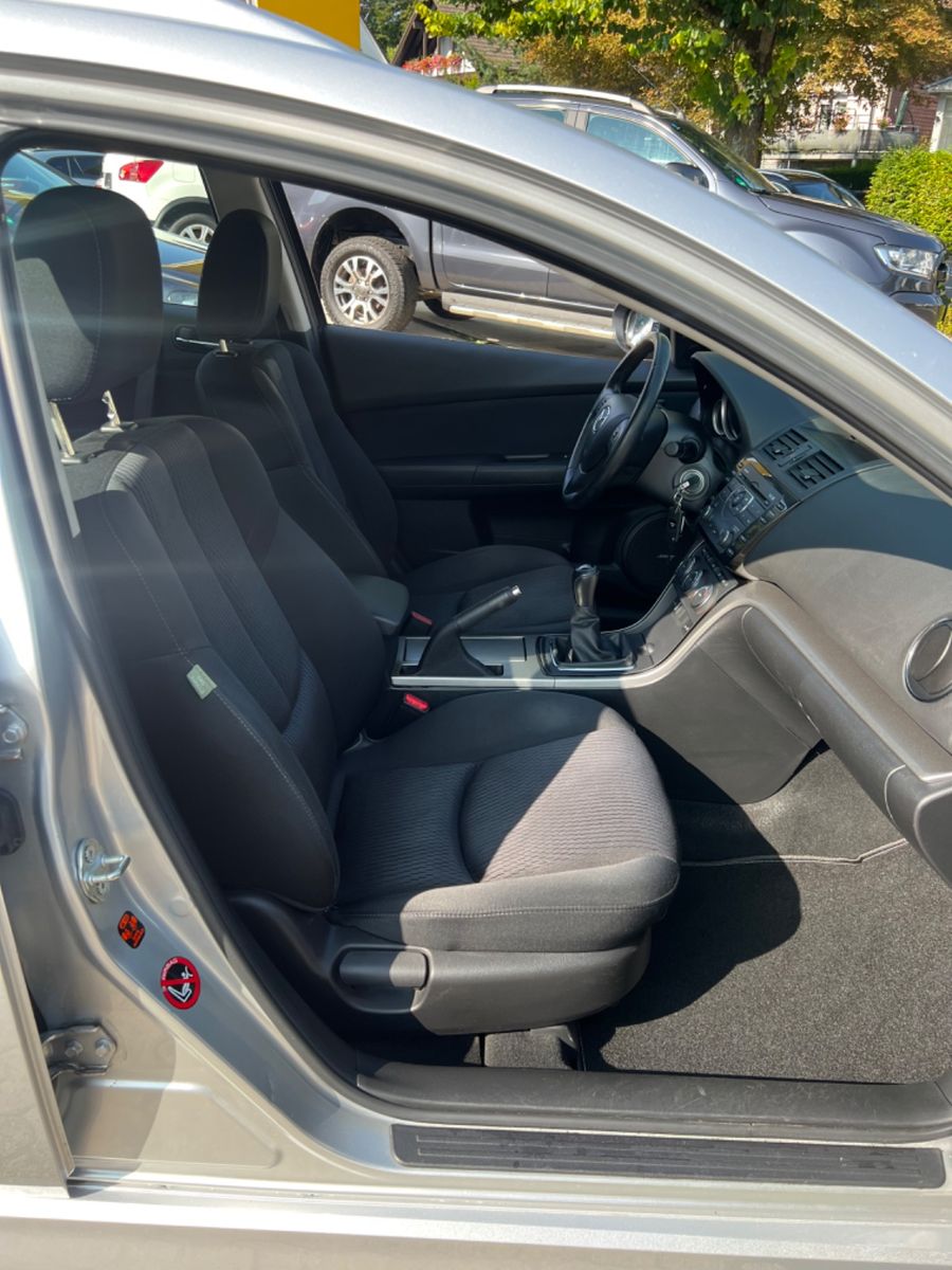 Fahrzeugabbildung Mazda 6 Kombi 2.0  Active * Totwinkel-Assistent *