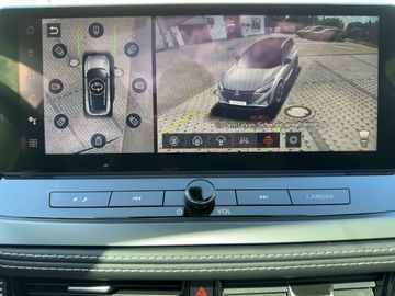 Nissan Qashqai N-Connecta 1.3 DIG-T MHEV 158 PS Panoram