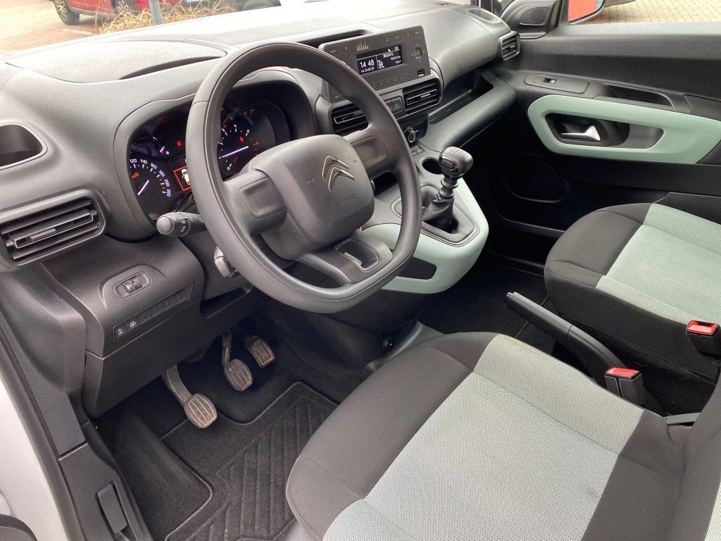 Fahrzeugabbildung Citroën Berlingo M PureTech 110 LIVE *Einparkhilfe*