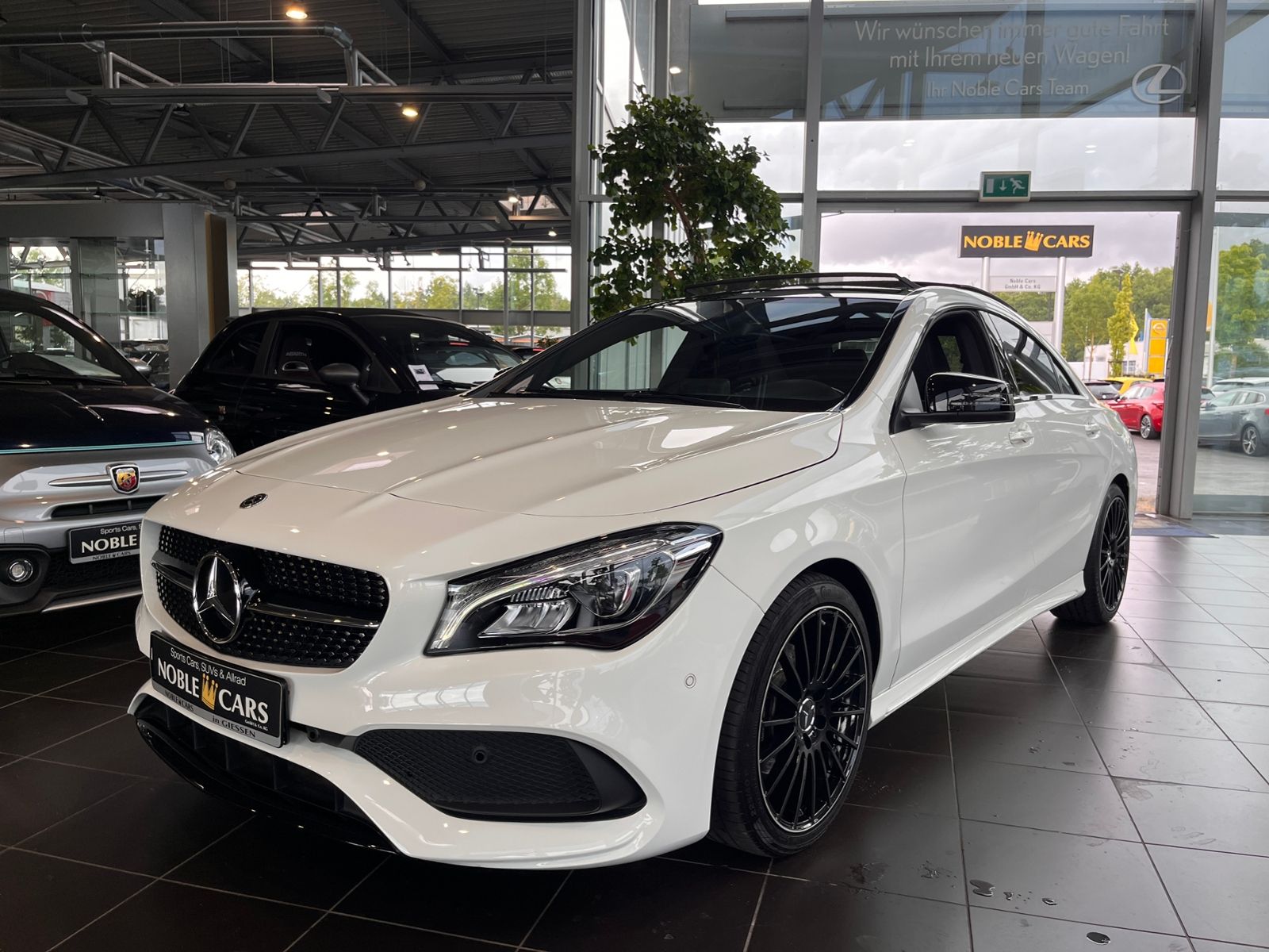 Fahrzeugabbildung Mercedes-Benz CLA 200 AMG Night PANO H/K LED