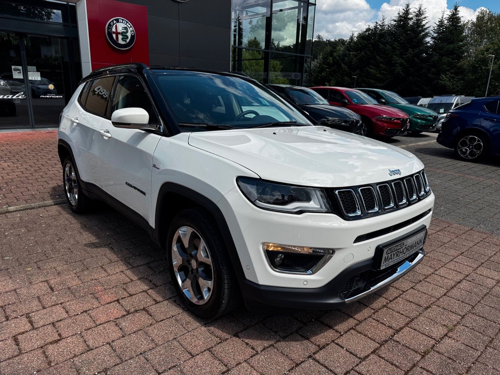 Fahrzeugabbildung Jeep Compass 1,4l 4x4 170PS NAVI SITZH. ACC KAMERA