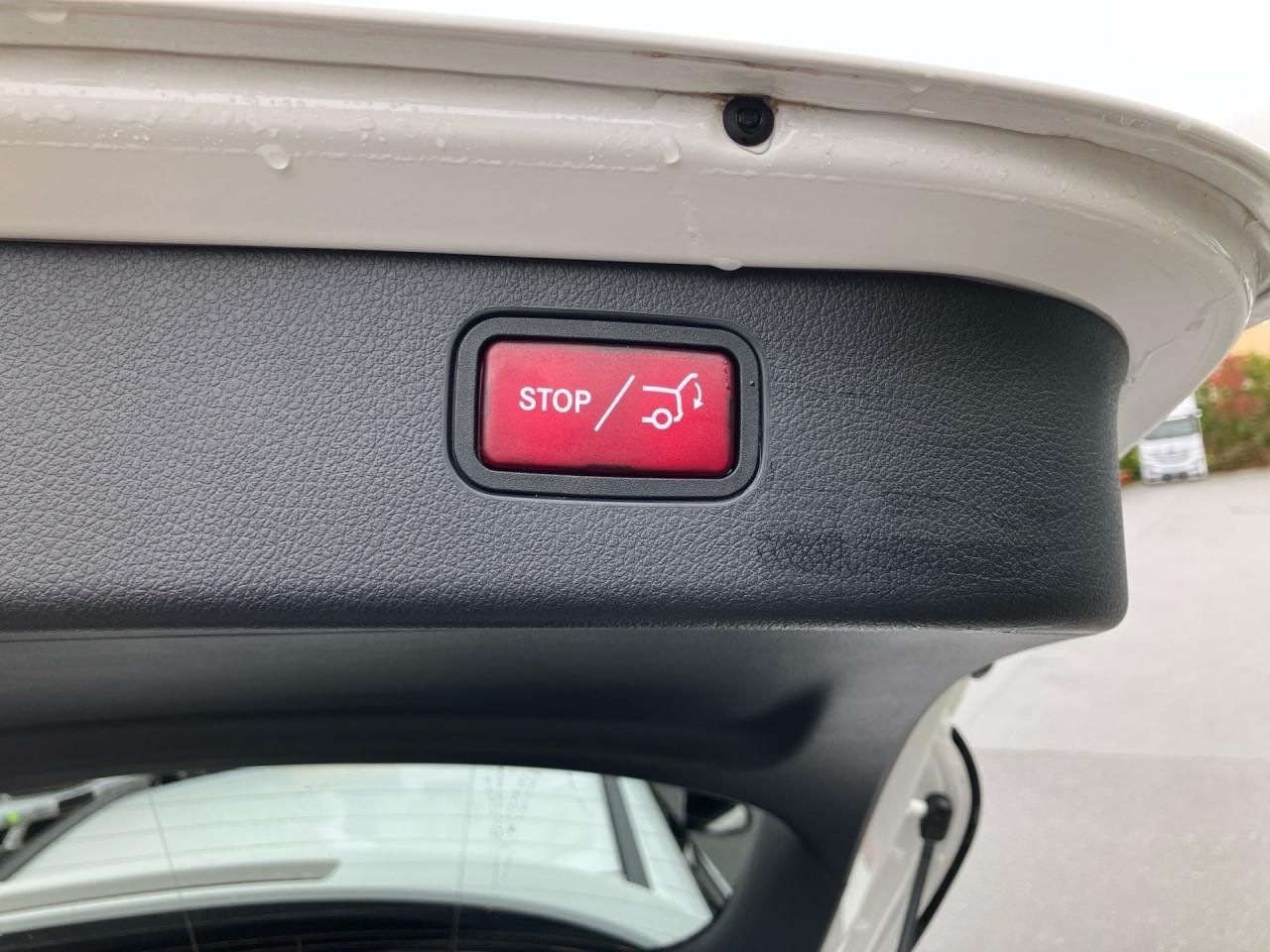 Fahrzeugabbildung Mercedes-Benz C 200 4M T AMG AHK+Night+Totw+Ambi+AdvSound+Kam