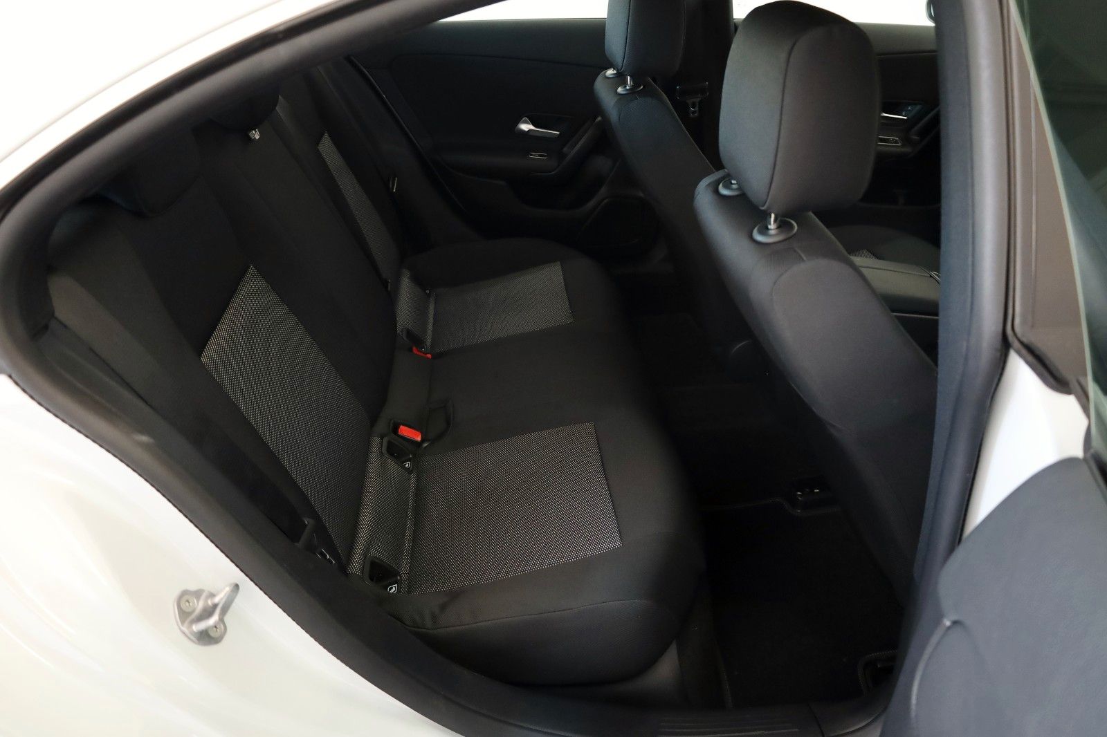 Fahrzeugabbildung Mercedes-Benz CLA 200 d Coupé, Navi,LED,SH,Kamera,DAB,Carplay